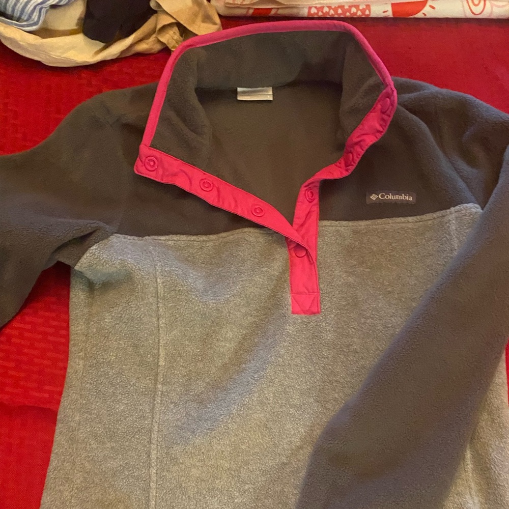 Columbia sweatshirt